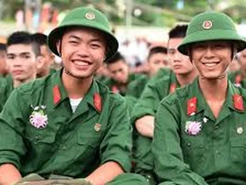 Tiêu chuẩn để công dân được tham gia thực hiện nghĩa vụ CAND?