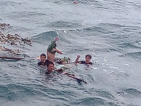 Nhận tin anh trai mất tích trên biển, em gái tăng huyết áp, sốc tử vong