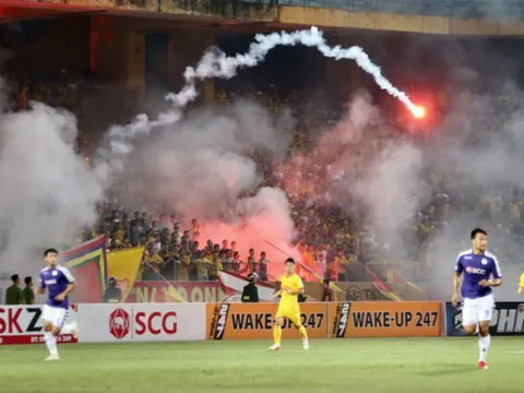 Chủ tịch Hà Nội yêu cầu xử nghiêm vụ bắn pháo sáng ở Hàng Đẫy