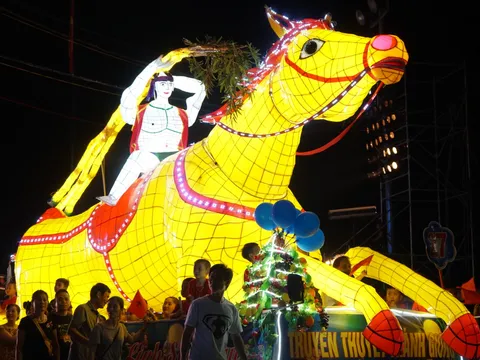 Đẹp ngỡ ngàng với đêm trung thu tại Tuyên Quang