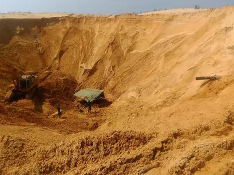 Sập hầm khai thác quặng titan, 1 công nhân tử vong