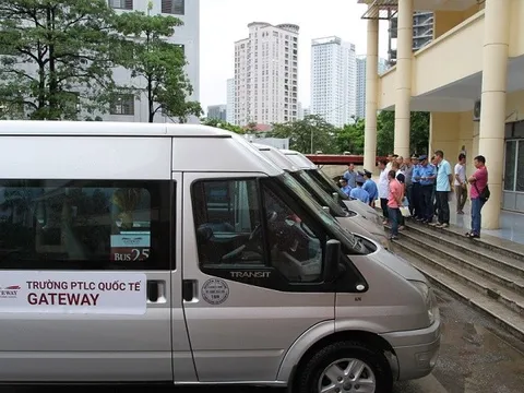 Tiến hành kiểm tra ma túy lái xe, điều kiện xe đưa đón học sinh trường Gateway