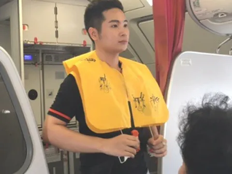 Nữ hành khách bị phạt 8,5 triệu đồng vì trộm áo phao trên máy bay