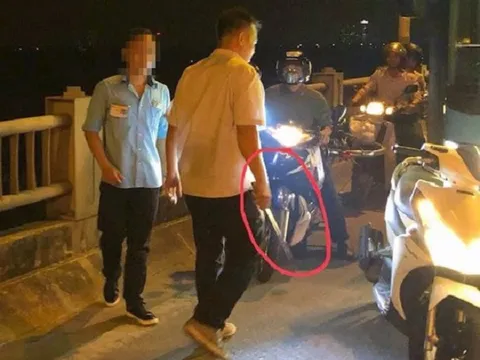 Đình chỉ lái xe, phụ xe buýt đánh người trên cầu Vĩnh Tuy