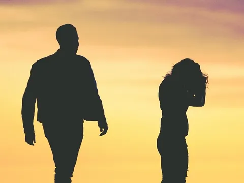 Trên đời này, mọi thứ thái quá đều không tốt, ngay cả với tình yêu