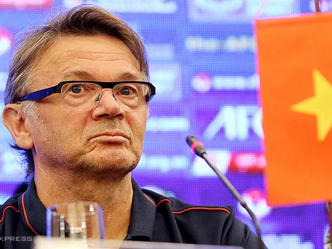 HLV Troussie quyết đưa Việt Nam dự Olympic & World Cup