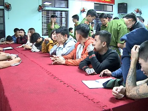 Phát hiện 28 nam nữ đang phê ma túy trong quán karaoke