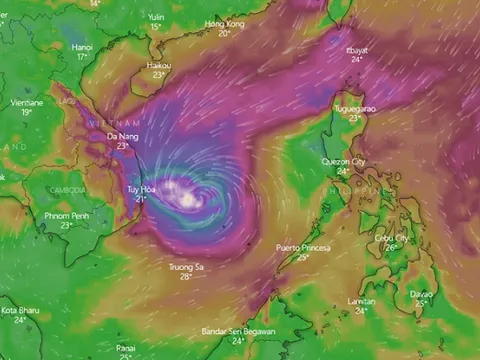 Hủy hàng loạt chuyến bay, đóng cửa sân bay để tránh bão số 6