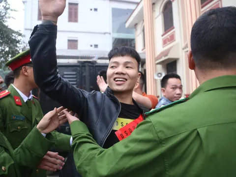 Sáng nay, Khá Bảnh và 5 đồng phạm hầu tòa