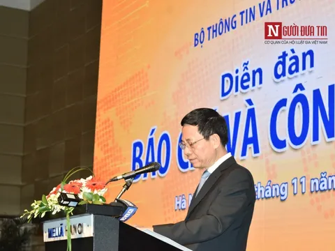 Bộ trưởng Nguyễn Mạnh Hùng: Bộ TT&TT luôn coi trọng đào tạo vì một nền báo chí xuất sắc!