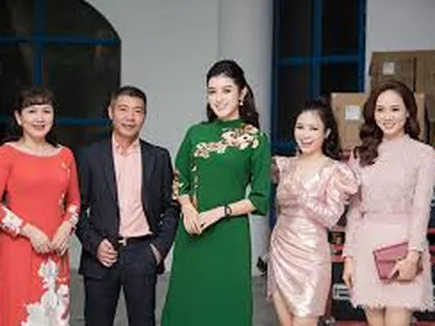 NSND Công Lý bất ngờ khi được Á hậu Huyền My khuyên đi tắm trắng để trẻ hơn