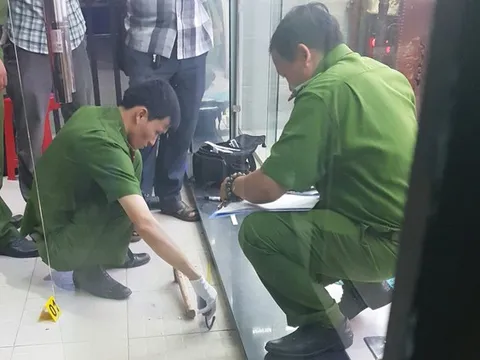 Đã bắt được 2 nghi phạm cướp tiệm vàng ở TP.HCM