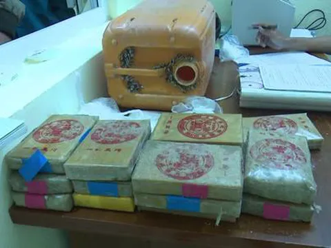 25 bánh heroin dạt vào bờ biển Quảng Nam