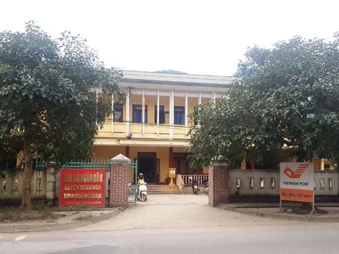 Chánh án TAND huyện lộ clip 'nóng' với kế toán là chủ tọa xử vụ án hiếp dâm