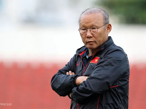 Thầy Park thừa nhận 'gặp khó' khi thiếu Văn Hậu