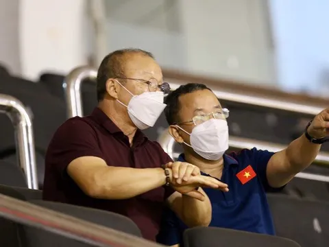 VFF khẳng định sẽ không giảm lương HLV Park Hang-seo