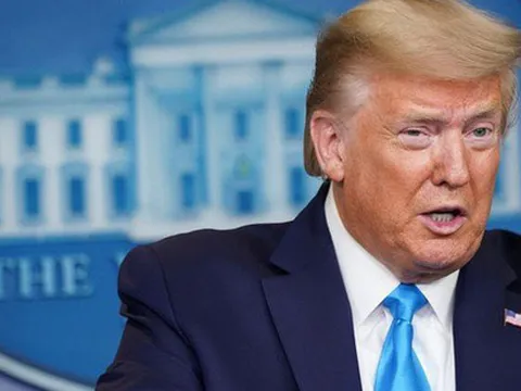 Tổng thống Trump cảm ơn Việt Nam phối hợp cung cấp 450.000 bộ quần áo bảo hộ cho Mỹ