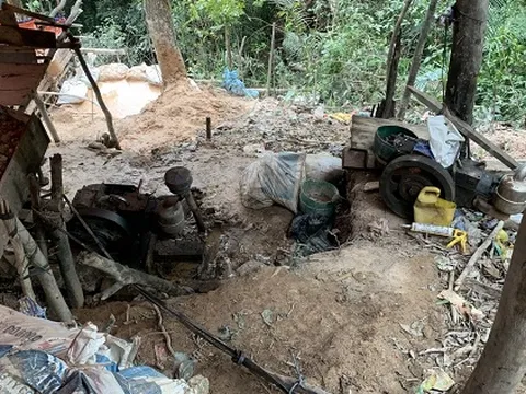 Khai thác trái phép mỏ vàng có trữ lượng 8 tấn ở Quảng Bình