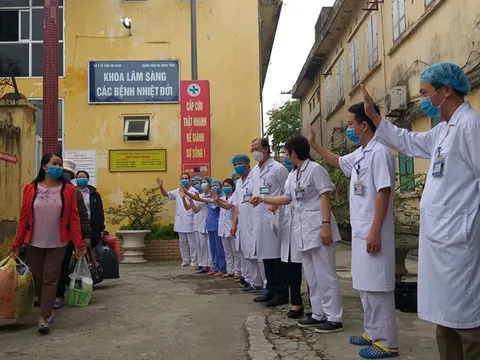 3 nhân viên công ty Trường Sinh mắc COVID-19 điều trị ở Hà Nam khỏi bệnh, Việt Nam có 176 ca khỏi