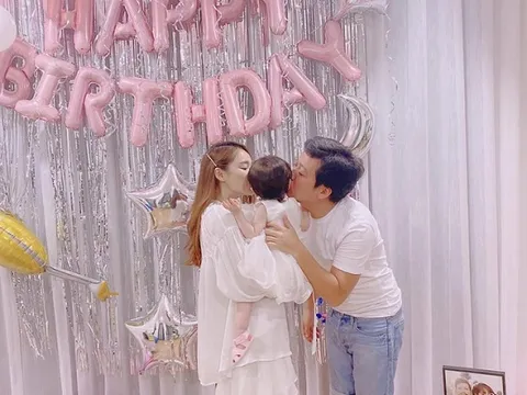 Trường Giang khoe ảnh con gái đầu lòng nhân dịp sinh nhật tuổi 37