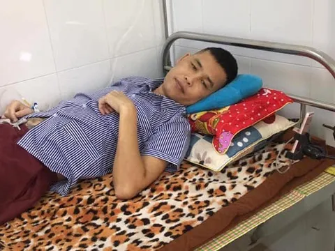 Hiệp Gà nhập viện do lạm dụng rượu bia