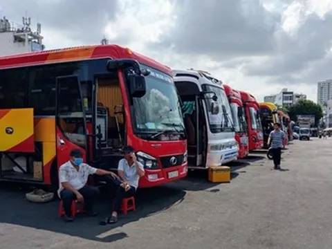 Tăng tần suất hoạt động máy bay, tàu hỏa và xe khách từ 23/4