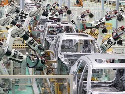 Bộ Tài chính phản đối giảm thuế động cơ, hộp số ôtô về 0%