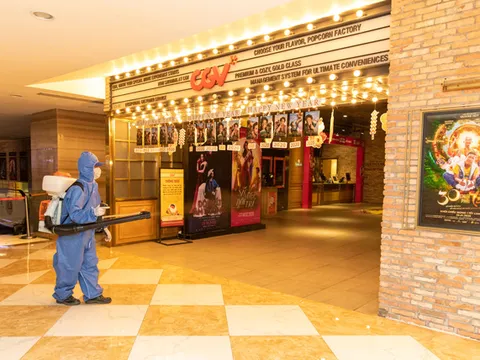 Từ 9/5, toàn bộ các hệ thống rạp chiếu phim tại Việt Nam chính thức mở cửa lại