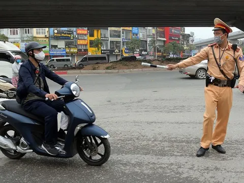 Cần mang theo giấy tờ gì khi tham gia giao thông để không bị CSGT phạt?