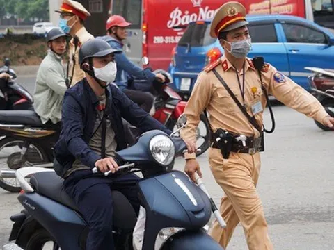 Công an Hà Nội phạt gần 1 tỷ đồng ngày đầu ra quân tổng kiểm tra phương tiện