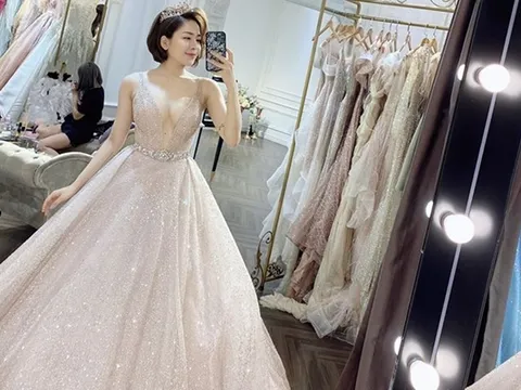 Trâm Anh khoe ảnh thử váy cưới, úp mở về việc sắp trở thành 'vợ người ta'