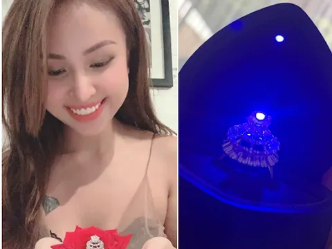 Vân Hugo khoe nhẫn kim cương tiết lộ chuẩn bị lên xe hoa lần 2