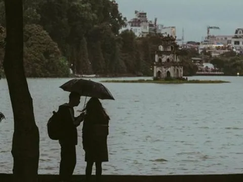 Để từ bỏ một tình cảm cần rất nhiều cố gắng, đau đớn và cô đơn...