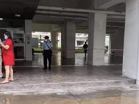 TP.HCM: Bé trai 12 tuổi rơi từ tầng 10 chung cư khi đang ở nhà cùng mẹ