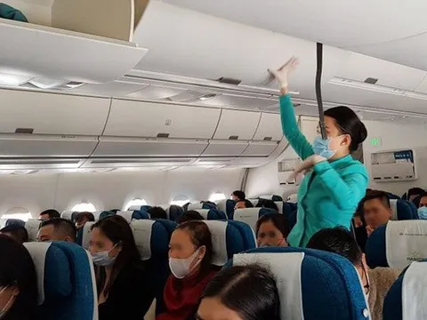 Nữ hành khách chửi bới, làm loạn trên máy bay chỉ vì chuyện dựng thẳng ghế