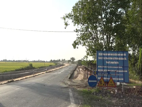 Cần làm rõ có hay không việc Công ty cổ phần Xây dựng cầu đường Hà Nội dùng bùn thi công nền đường