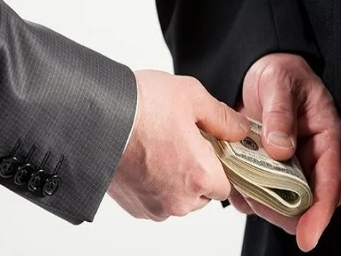 Vì sao Phó viện trưởng VKSND quận Hoàn Kiếm bị tạm đình chỉ công tác?