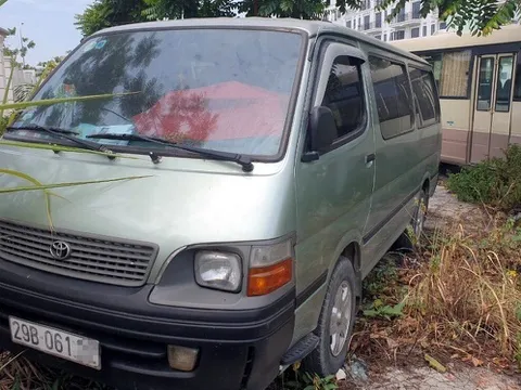 Hà Nội: Học sinh lớp 4 bị bỏ quên trên ôtô đưa đón