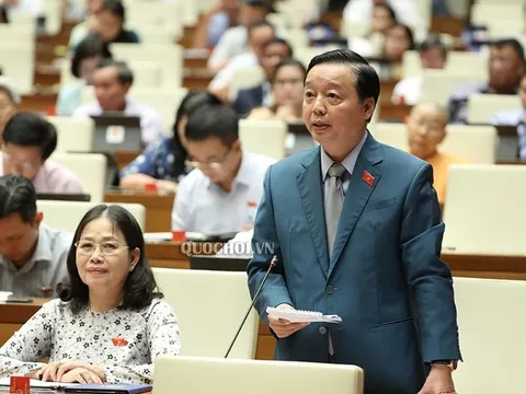 Bộ trưởng TN&MT Trần Hồng Hà giải trình trước Quốc hội về việc thu phí rác sinh hoạt theo kg