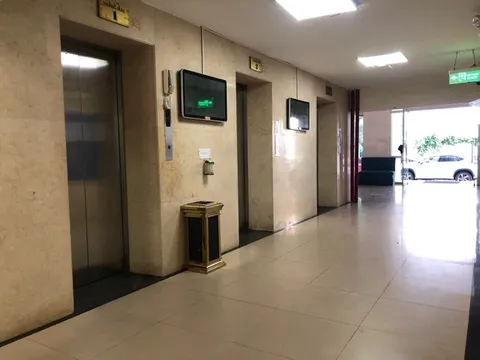 Nghi án người đàn ông dâm ô bé trai trong thang máy chung cư tại Hà Nội