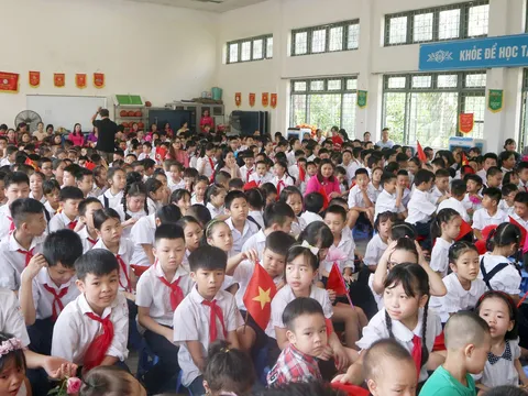 Trả lại mùa hè cho học sinh