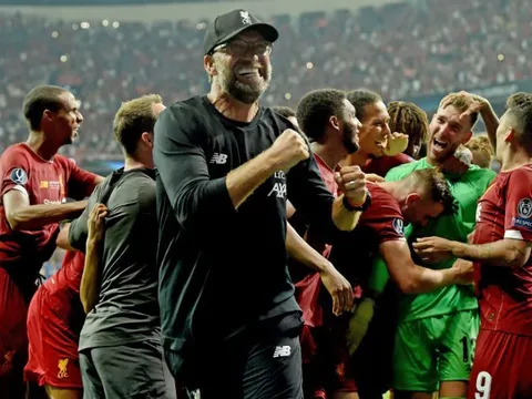 HLV Klopp bật khóc, Liverpool lần đầu tiên vô địch Premier League sau 30 năm chờ đợi