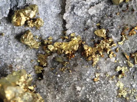 Ai Cập phát hiện mỏ vàng khổng lồ ở sa mạc với trữ lượng khoảng 35 tấn