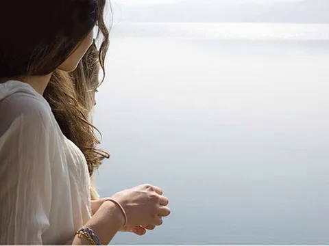 Im lặng hay lên tiếng?