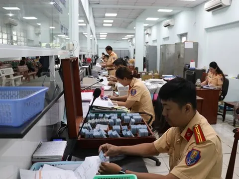 Từ 1/8, chủ phương tiện có thể làm thủ tục đăng ký xe qua mạng