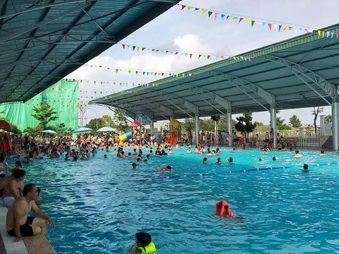 Hưng Yên: Học sinh lớp 8 đuối nước thương tâm ở bể bơi