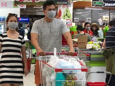 Hà Nội yêu cầu người dân đeo khẩu trang ở những nơi công cộng