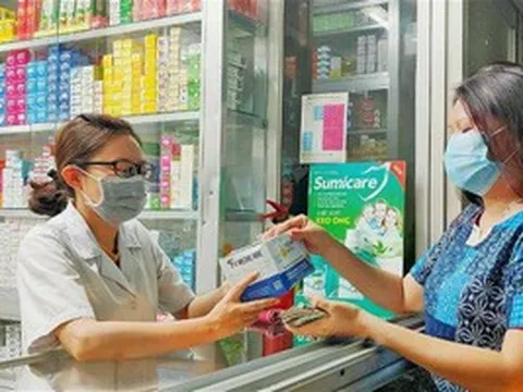 Yêu cầu cơ sở bán lẻ thuốc ghi tên, địa chỉ người có dấu hiệu cúm khi mua thuốc