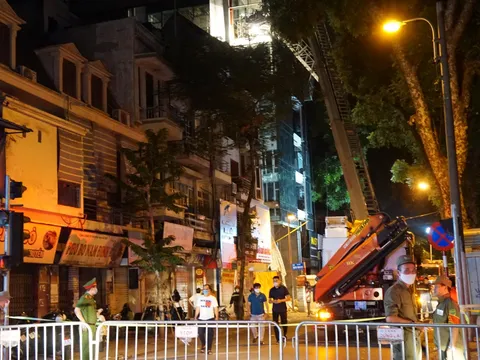 Khởi tố vụ án sập giàn cẩu ở Hà Nội khiến 4 người tử vong