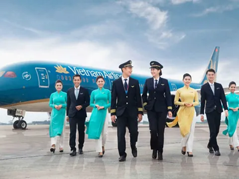 Lương phi công, tiếp viên Vietnam Airlines giảm một nửa